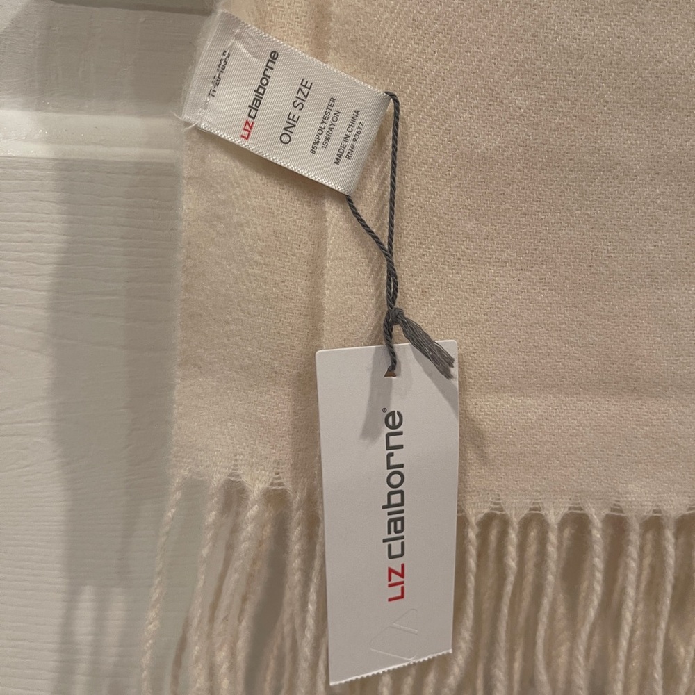 Liz Claiborne Cream Throw Blanket